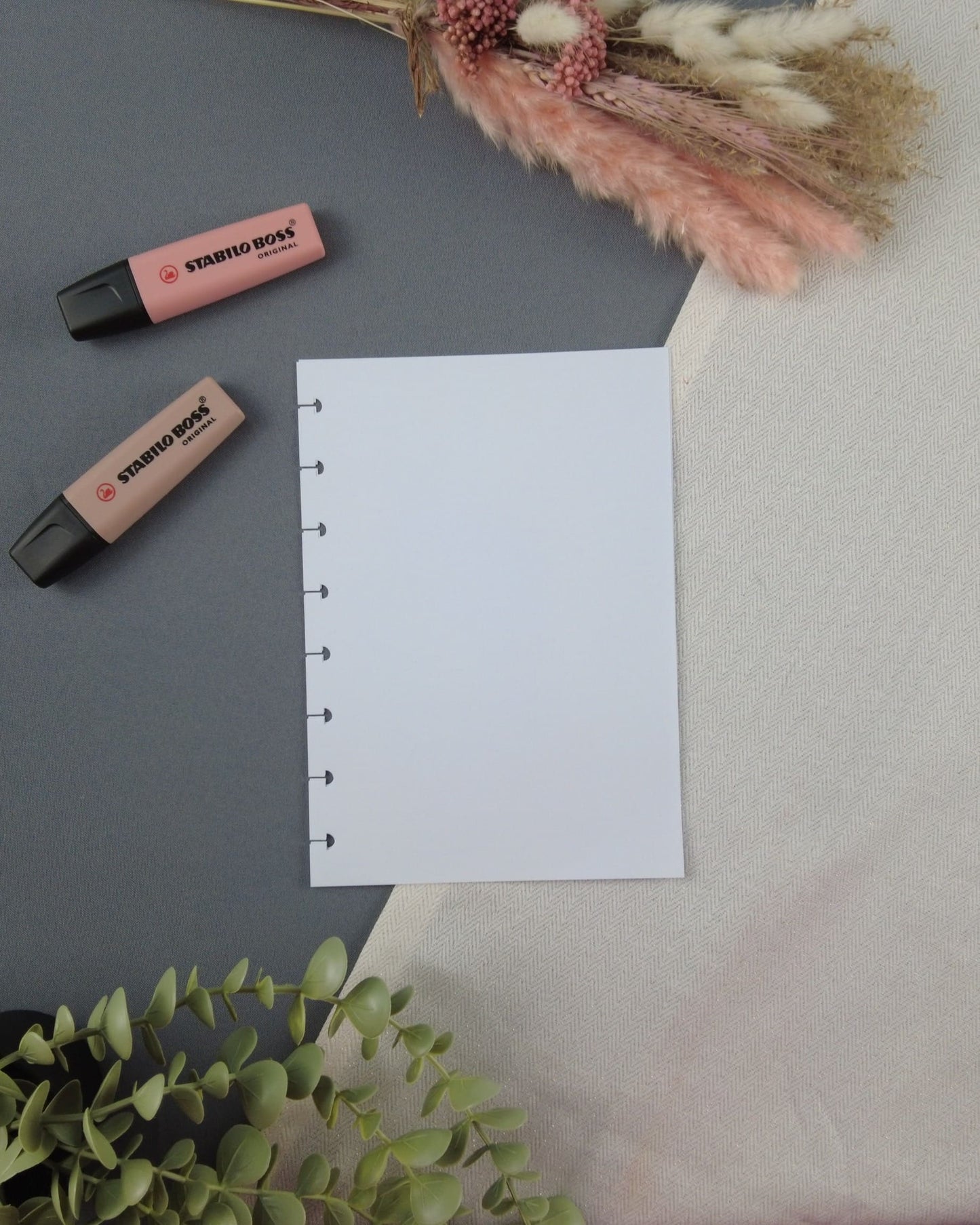 pageblanche-carnetrechargeable-couvertureatoma-lapapeteriedemarie