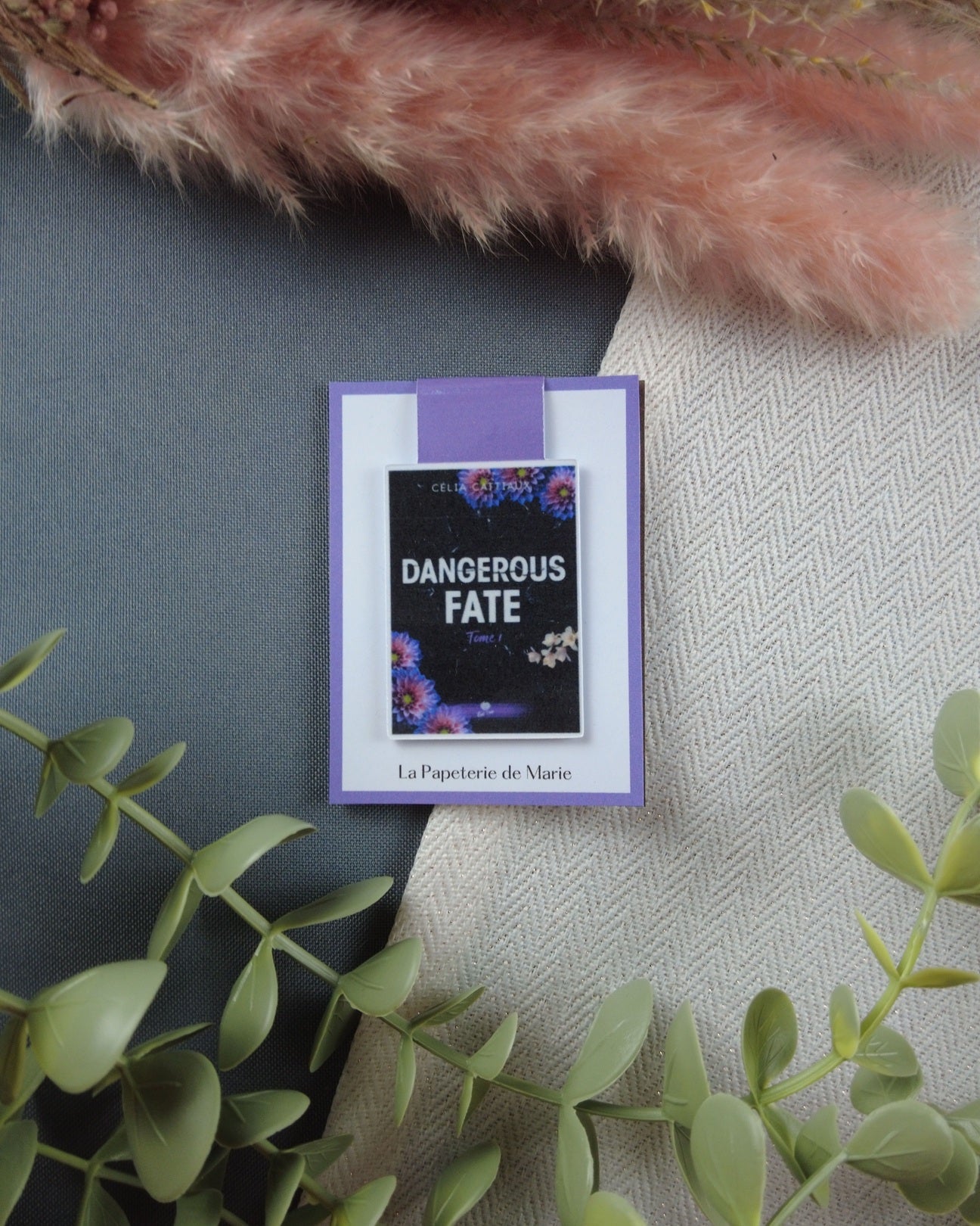 dangerousfate-marquepage-marquepageaimante-marquepagelivre-lapapeteriedemarie