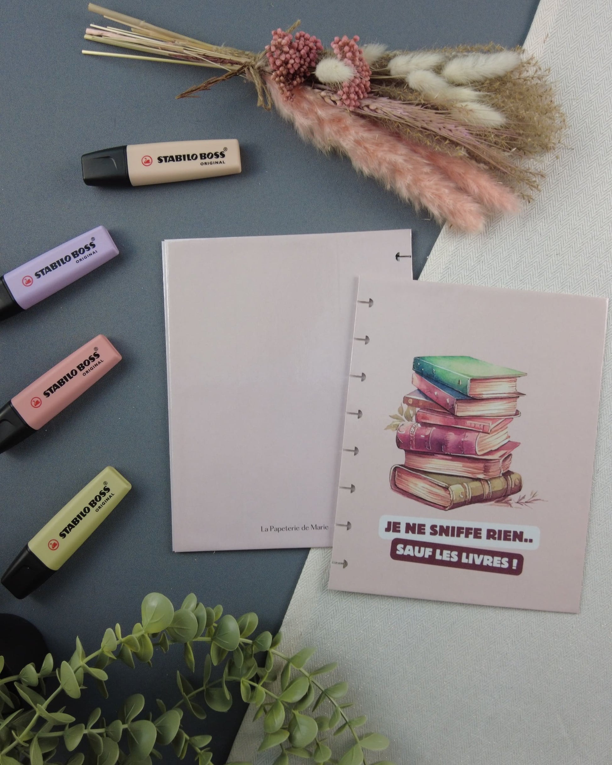 jenesnifferien-carnetrechargeable-couvertureatoma-lapapeteriedemarie.2